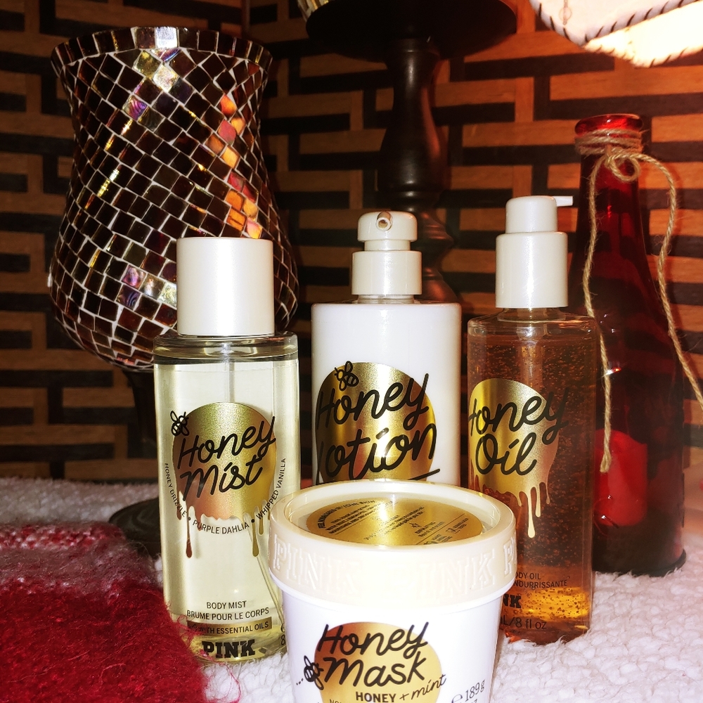 FALL SALE🍂🍁 VS Honey Body Bundle - Picture 2 of 10